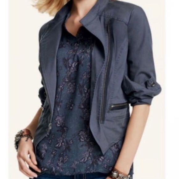 CABI | Evermore Flutter Sleeve Butterfly Top | Style #3065 | Large - Picture 2 of 9